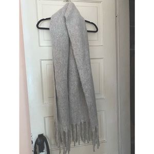 Super soft, fluffy scarf! 😍